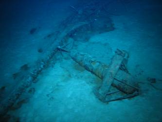 Part of mainmast and paravane on seabed